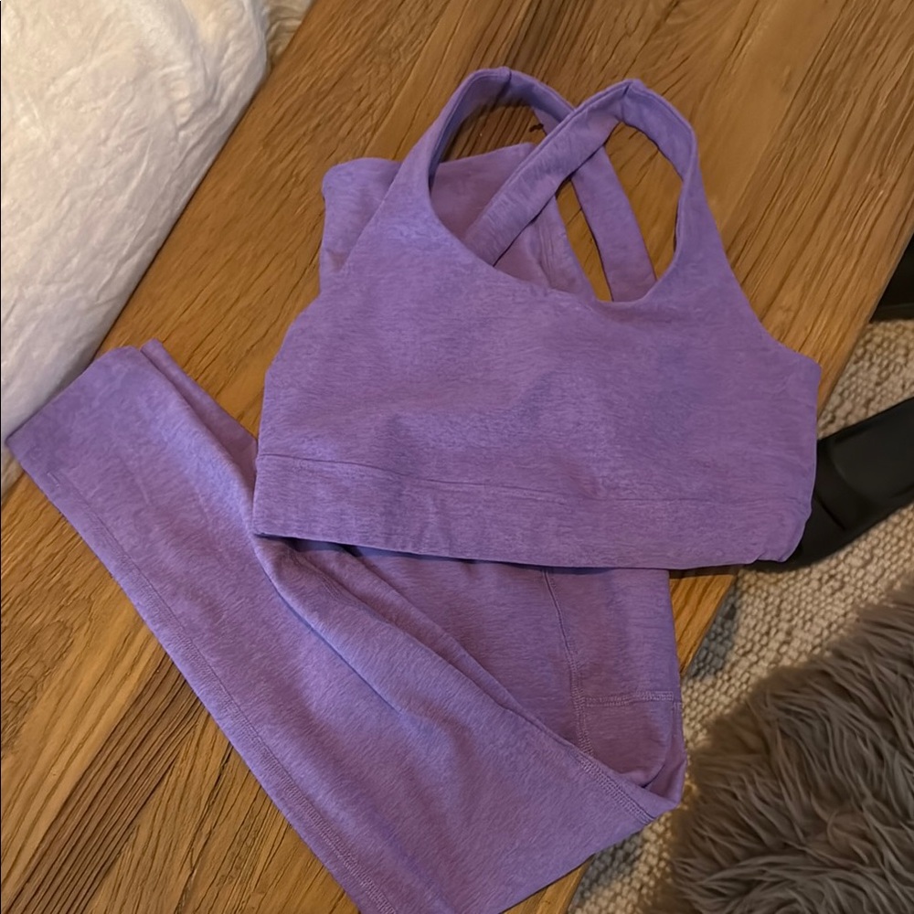 Beyond Yoga Purple Sports Bra and Leggings Set - size medium